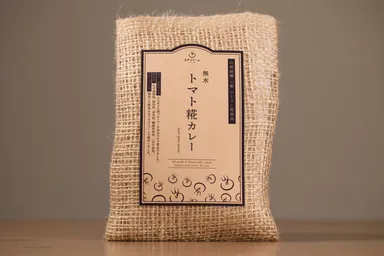 パッケージデザイン