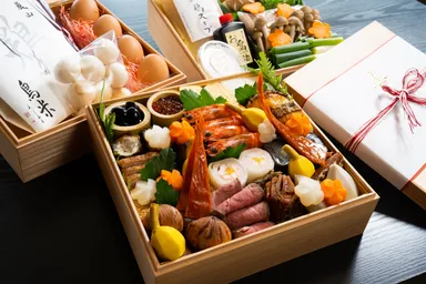 亀岡市ふるさと納税限定返礼品・料亭コラボ特別おせち『麟鳳亀竜御節』