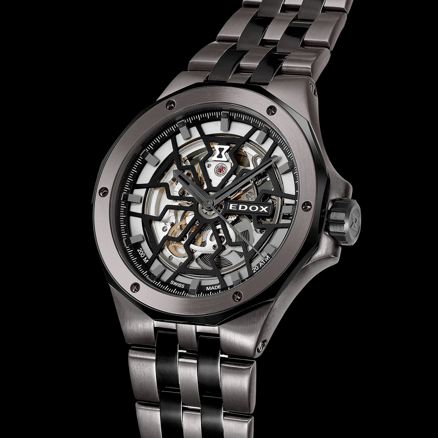 スイスの高級時計ブランド「エドックス」のスケルトンウォッチ