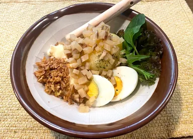 「自分で混ぜる♪いぶりがっこポテトサラダ」680円