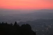 ケーブル比叡駅付近からの夕暮れ (11月初旬から12月初旬の京都市の日没は17:00～17:15頃です）