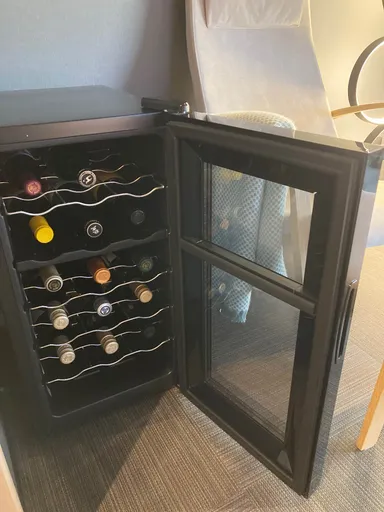 冷やして飲みたいお酒のストックに便利なワインセラー