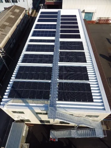 植松グループ太陽光発電展示場　上空より