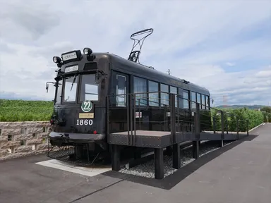 霊園内に設置されている旧京都市電