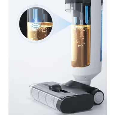 大容量の給水タンクと汚水タンク