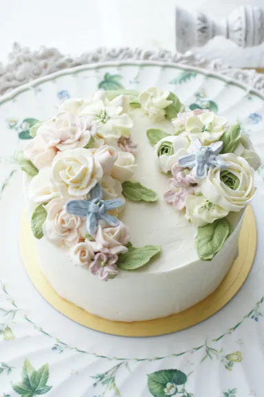 クリームで絞った花　フラワーケーキ