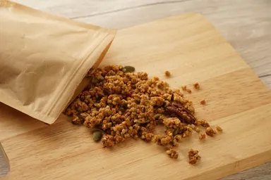 厳選したナッツとフルーツ