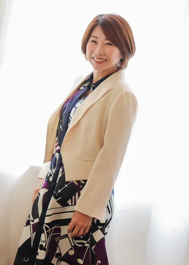 著者：郡司成江(ぐんじ・まさえ)