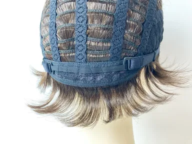 アジャスターでサイズ調整