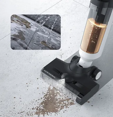 ロ一ラ一モップが汚れをゴシゴシ擦り落としてくれます。