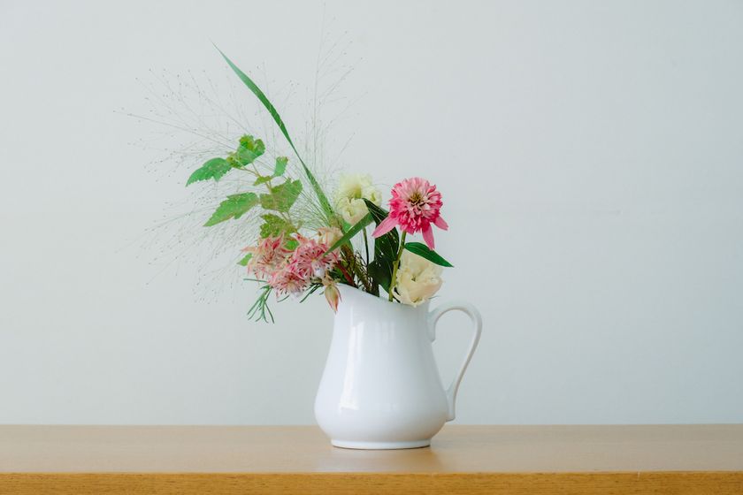 ～「5FLOWERS、1BURGER」～
来店型の花のサブスク
「ハナノヒ」の「サクハナプラン」で月1回に限り、
「BURGERS TOKYO」のドネーション付きバーガー
と交換可能に。
12月1日（木）から期間限定