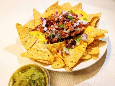「ナチョス」800円(税込)