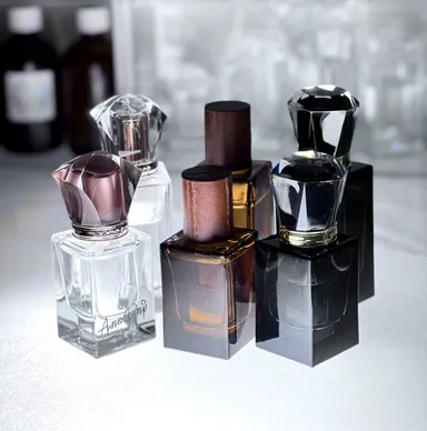 カラー別のボトルと蓋の組み合わせ例