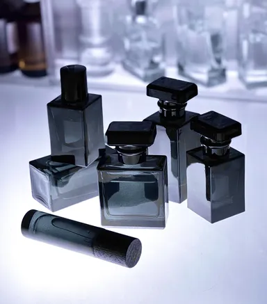 サファイアブラック(ボトルカラー)と蓋の組合せ