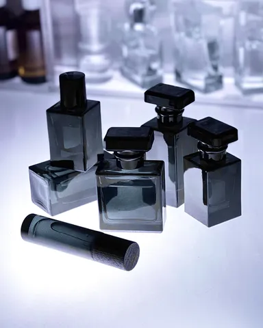 サファイアブラック色のボトル