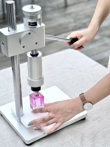 香りを完成させる専用機械アロマサーバー