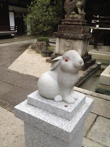 01_岡崎神社_狛兎