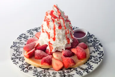 いちごたっぷりパンケーキ