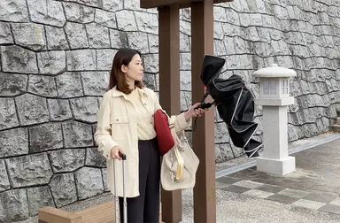 親指一本でスムーズな開閉