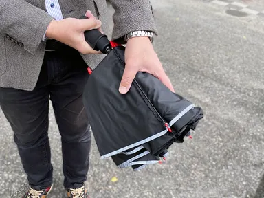 【逆開閉式】畳むときに手が濡れにくい