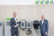 左：Christoph Knogler、CEO、KEBA Energy Automation　右：Gerhard Luftensteiner、CEO、KEBA Group AG