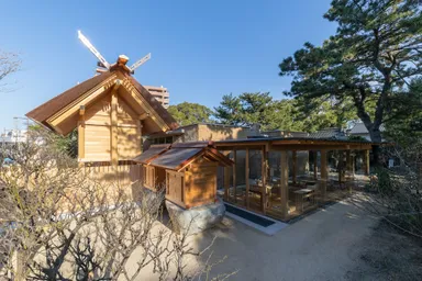 鳥飼八幡宮本殿(側面)