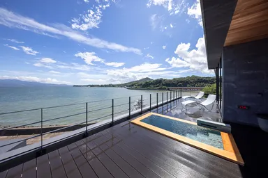 水風呂と整いスペース　昼