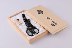 日本刀はさみ徳川家康桐箱入りモデル(1)