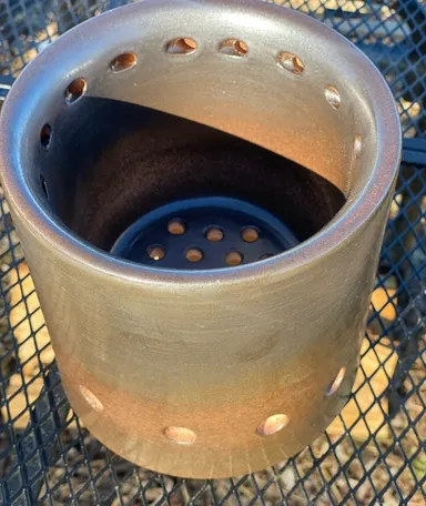 斜め上から二次燃焼穴