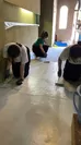 施工写真-03・床塗装の様子