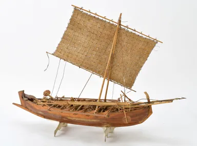 Photo.14 捕鯨船プレダン 1/10模型 (船大工手製) レンバタ島ラマレラ村 高さ1,030×長さ830 ×奥行き330mm 木・ゲバンヤシ・木綿・軟鉄　1980年頃