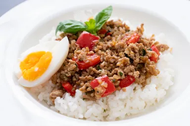 山形ガパオ調理イメージ