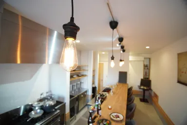 SakeWine食堂Troisの店内