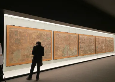 国宝「聖徳太子絵伝」展示風景(法隆寺宝物館第6室)　※2019年撮影