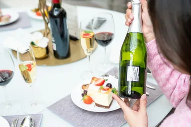 パラダイスシティのイチゴビュッフェとワイン