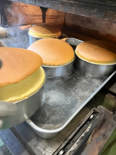 じっくりと蒸し焼きにすることで“ぷるふわ”に焼き上げ