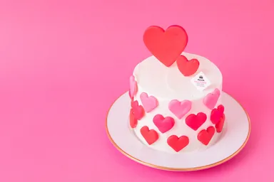 【バレンタイン限定ホールケーキ】ハピネス5,940円(税込)(4号サイズ)