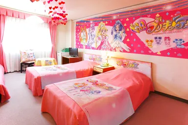 女の子の笑顔あふれる部屋