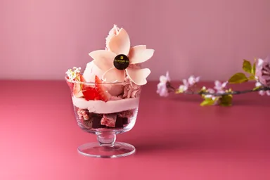 桜パフェ