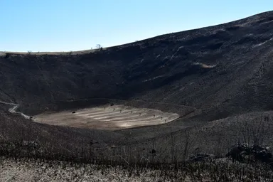 山焼き後(お鉢)