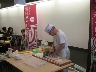 そば打ち実演 風景