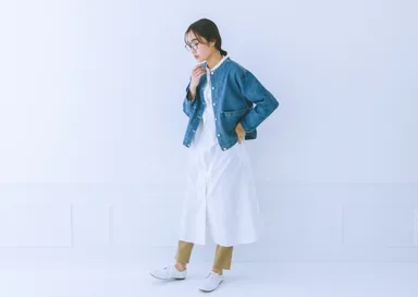 「kermu／ケルム」 デニムノーカラージャケット 9,790円(税込)