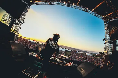 人気レゲエサウンドRED SPIDERが新曲「緊急事態3」を 2/4(土)デジタル 人気レゲエサウンドRED SPIDERが新曲「緊急事態3」を 2/4(土)デジタル