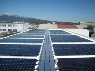 7メーカーの太陽光発電　比較展示場