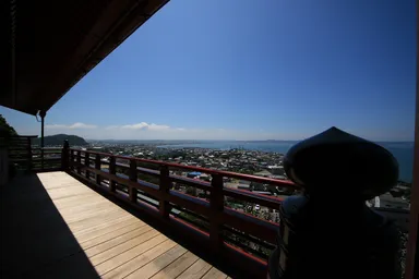 ▲雄大に広がる館山湾や伊豆大島 の絶景を眺めることができます