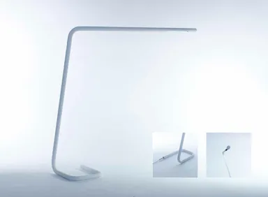 登場製品2：一人家電メーカーのLEDライト「STROKE」