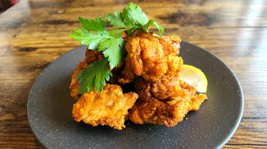 10種スパイス煌めくサンゼンノトリカラアゲ(590円)