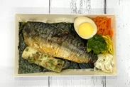 さばの塩焼きと6種の惣菜のり弁(東京海苔弁 のり助)
