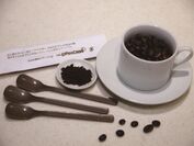 コーヒ豆から作られたエコスプーン