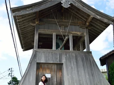 時鐘楼が目印の「京町通り」相川上町地区